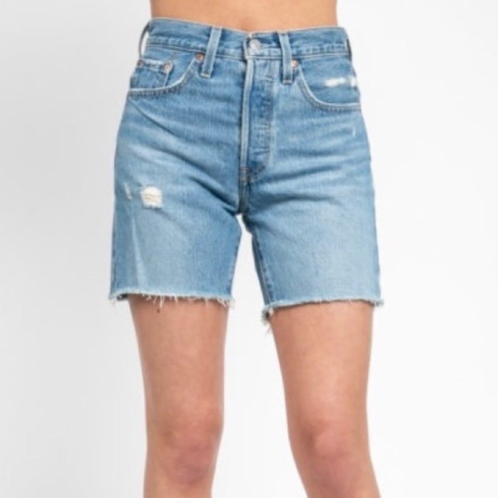 LEVI’S 501 Mid Thigh Shorts (23)